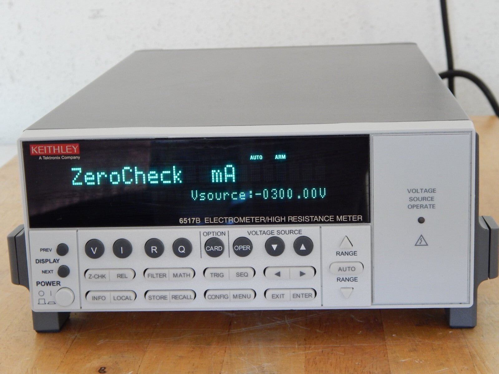 Keithley 6517B Electrometer High Resistance Meter, Limited NIST calibration 5/29 Keithley 6517B Electrometer High Resistance Meter, Limited NIST calibration 5/29
